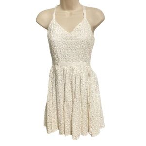 FOREVER 21 White Eyelet Floral Flowers Silhouette Mini Dress Medium